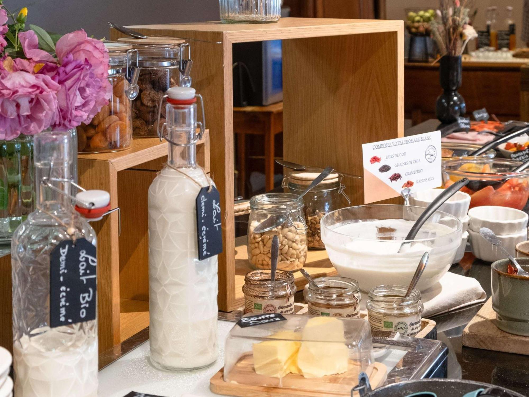 圣拉里苏朗森索里亚美居酒店 外观 照片